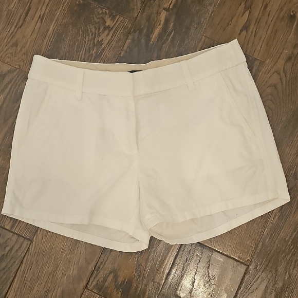 J. Crew Classic Cream Women's Shorts - Picture 1 of 2